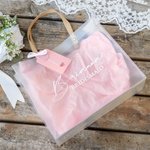 Titre personnalisé Nom PVC givré Sac cadeau mariage avec étiquette et papier intérieur Douche nuptiale Fête Bachelorette Favors