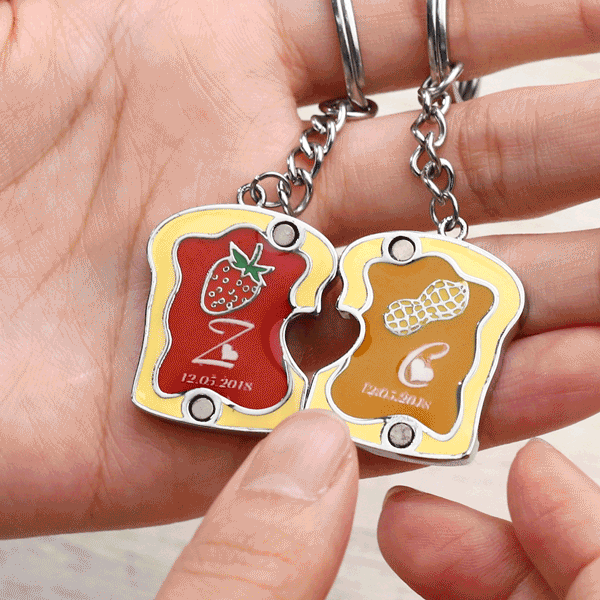 Personalized Peanut Butter and Jelly Toast with Heart Couple Keychain Set Best Friend Gift