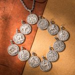 Collier à Personnaliser avec Constellation Plaque Vintage en Relief Cadeau pour Homme