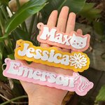 Porte-clés personnalisé en acrylique pour sac à dos avec étiquette et nom