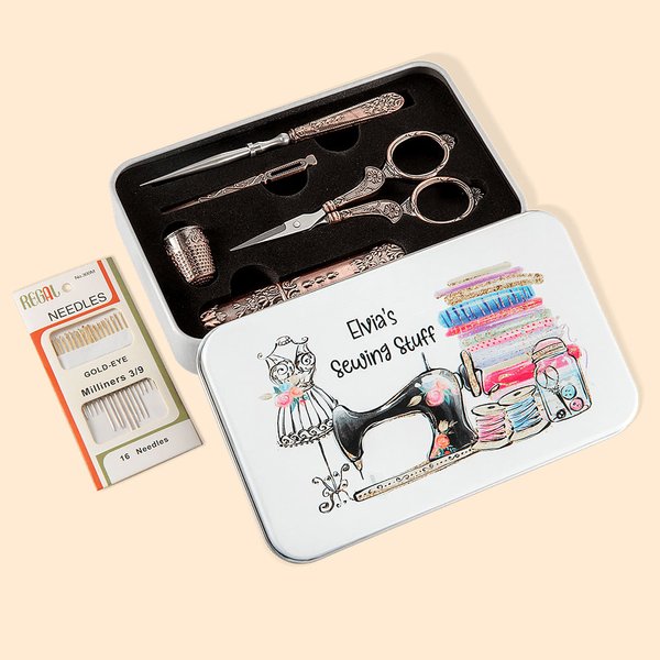 Kit d'Outils de Broderie Vintage Personnalisé avec Nom Cadeaux pour les Couturiers Tailleurs