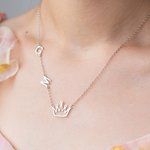 Collier de Couronne Personnalisé avec 1-3 Initiales Bijou en Argent pour Femme Cadeau Anniversaire de Mariage Fête des Femmes
