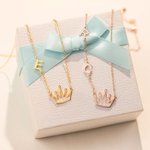 Collier de Couronne Personnalisé avec 1-3 Initiales Bijou en Argent pour Femme Cadeau Anniversaire de Mariage Fête des Femmes