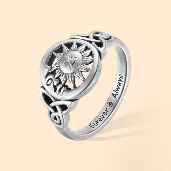 Personalisierte Sterling Silber Mond und Sonne Ring mit keltischen Triquetra Celestial Ring