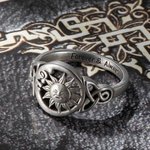 Personalisierte Sterling Silber Mond und Sonne Ring mit keltischen Triquetra Celestial Ring