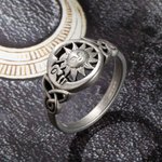 Personalisierte Sterling Silber Mond und Sonne Ring mit keltischen Triquetra Celestial Ring