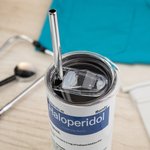 Gobelet à médicaments personnalisé pour médecin, infirmière et personnel soignant.