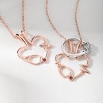 Collier porte-bague infirmière personnalisé