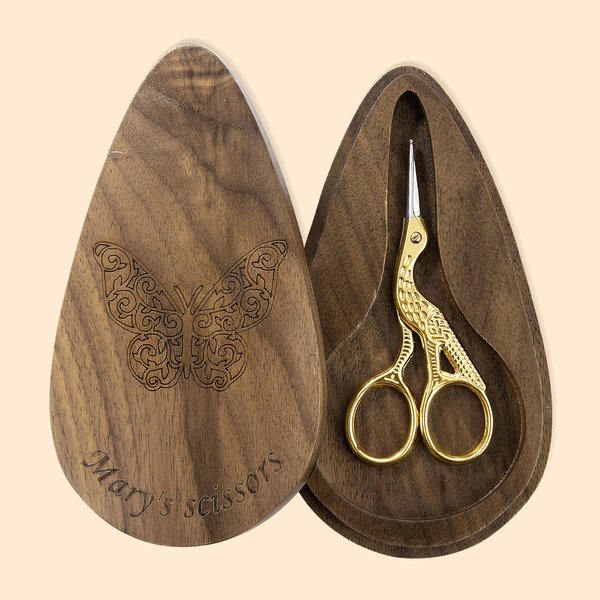 Vintage Scissors with Engraved Box for Handcraft Lover