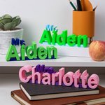 Personalisiertes Namensschild für den Schreibtisch