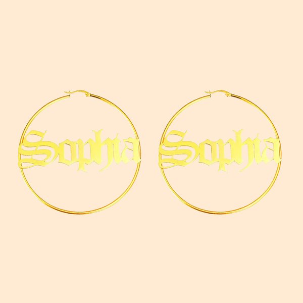 Pendientes de aro con nombre en círculo