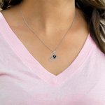 Collier Personnalisé avec Initiale et Projection de Photo Entourée de Je t'aime en 100 Langues Cadeau Anniversaire Fête pour Femme