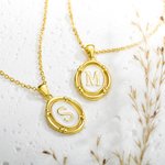 Collar Colgante Personalizado Letra Ovalada Collar Encanto Oro Esmalte Blanco
