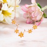 Collana personalizzata di costellazioni zodiacali con fiore di nascita Regalo per lei