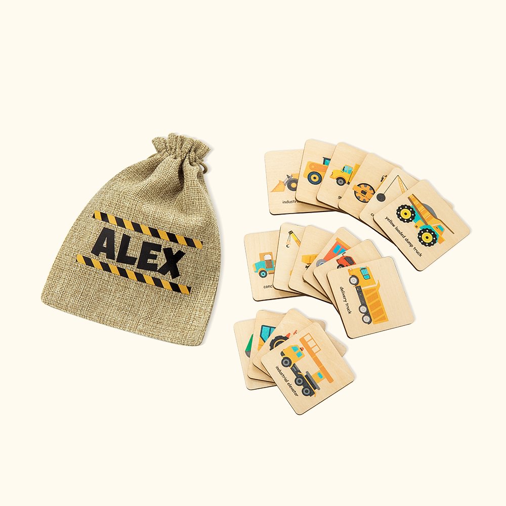 Jeu de mémoire Montessori en bois personnalisé pour les tout-petits : 16 cartes à associer à un camion de construction.