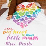 Personalisierte ein großes Herz zu formen kleine Köpfe Fleecedecke mit Regenbogen Name Herzen bunte Home Decor Graduierung Wertschätzung Geschenk für 