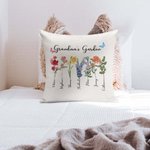 Taie d'Oreiller Personnalisée avec Nom et Fleur de Naissance Cadeau de Famille pour Grand-mère Mère