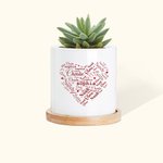 Maceta personalizada con los nombres de los miembros de la familia en forma de corazón para la abuela y la madre