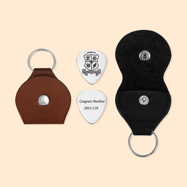 Insignia escolar personalizada Púa de guitarra con funda de cuero