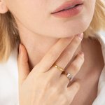 Personlig hjärtformad initialring för henne present