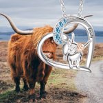 Personligt halsband med födelsesten och namn för mor, dotter, flickvän och ko med hjärta från Highland Jewelry Gift
