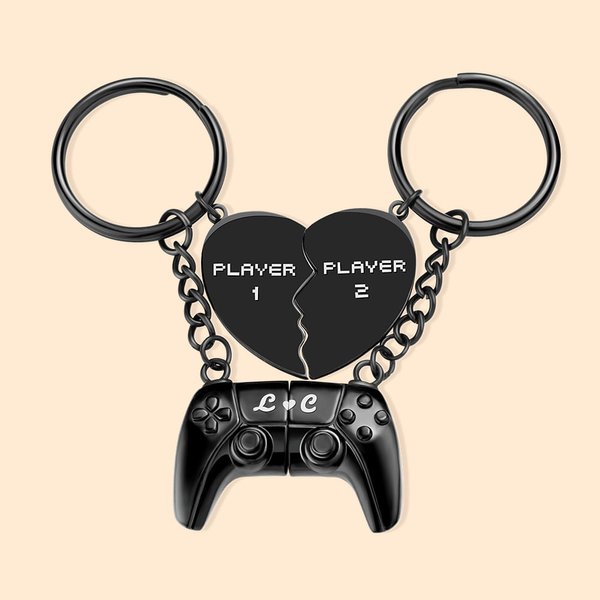 Lot de 2 Porte-clés Assortis en Forme de Coeur Personnalisé avec Initiales sur Manettes de Jeu Cadeau Anniversaire pour Couple