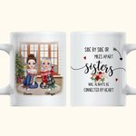 Taza de cerámica blanca personalizada de Navidad Side By Side Or Miles Apart Besties Will Always Be Connected By Heart
