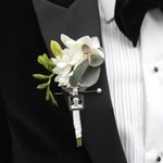 Personalized Pearl Wings Lapel Pin Brooch with Photo and Engraved Text for Wedding Memorial Gift for Bride Bridegroom