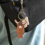 Portachiavi personalizzato Basswood Farm Highland Cow con 1-20 nomi incisi Compleanno Festa della Mamma Regalo di Natale per amici di famiglia