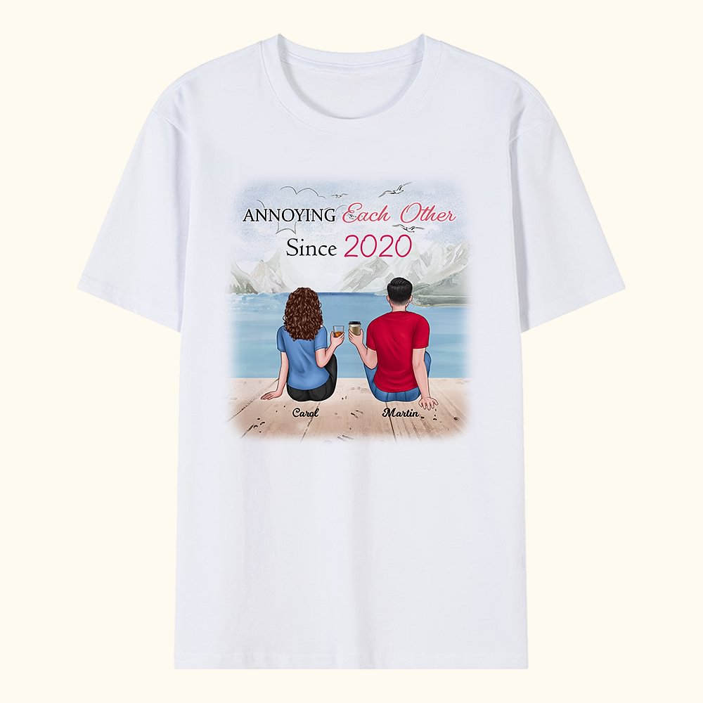 T-shirt Seaside Cheer personnalisé Couple s'ennuyant l'un l'autre depuis de nombreuses années et s'aimant toujours Cadeau d'Anniversaire