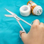 Personalized Medical Grade Stainless Steel Bandage Scissor Hemostat Suture Scissor Set Graduation Gift for Nurse Medical Staff Veterinarian RN