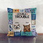 Housse de Coussin Personnalisée avec Nom et Race de Chat Double Trouble Decoration de Maison Cadeau Anniversaire pour Amoureux des Chats