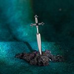 Orecchini personalizzati con spada e pugnale Gioielli punk gotici con pietra di nascita per donne e uomini