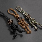 Colgante personalizado de calavera gótica Llavero trenzado hecho a mano con nombre grabado Cumpleaños Halloween Regalo para hombre