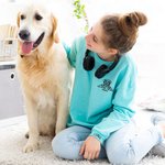 Personalisierte bestickt Hund Sweatshirt oder T-Shirt mit Hundenamen auf Ärmel für Hundemutter Hundeliebhaber Geschenk