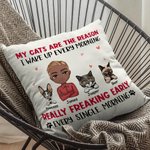 Personifierad Mina katter är anledningen till att jag vaknar varje morgon Kasta kuddöverdrag för kattälskare Soffa dekor