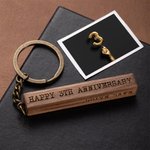 Llavero de madera grabado personalizado de la barra para el nuevo regalo del coche casero para los hombres Dad Grandpa Husband