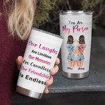 Gepersonaliseerde Bestie Quote Onze Lachen Zijn Grenzeloos Onze Herinneringen Zijn Ontelbaar 20oz Tumbler Verjaardag voor Warme en Koude Dranken