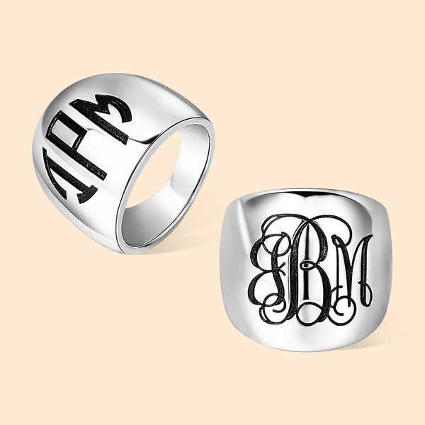 Anello personalizzato con sigaro a cupola minimalista con iniziali incise Gioielli di dichiarazione Compleanno Regalo per la festa della mamma per le donne