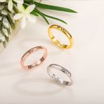 Bague Personnalisée avec Fleur de Naissance et Nom Bijou Minimaliste Cadeau d’Anniversaire ou Fête des Mères pour Elle
