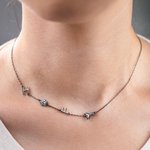 Collier Ras de Cou Personnalisé avec Initiales et Icône Chaîne avec Lettre Prénom pour Femme Cadeau Anniversaire