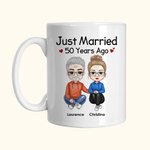 Henkilökohtainen juuri naimisissa monta vuotta sitten Valkoinen ja väri sisällä keraaminen muki Ystävänpäivä Syntymäpäivä pari lahja