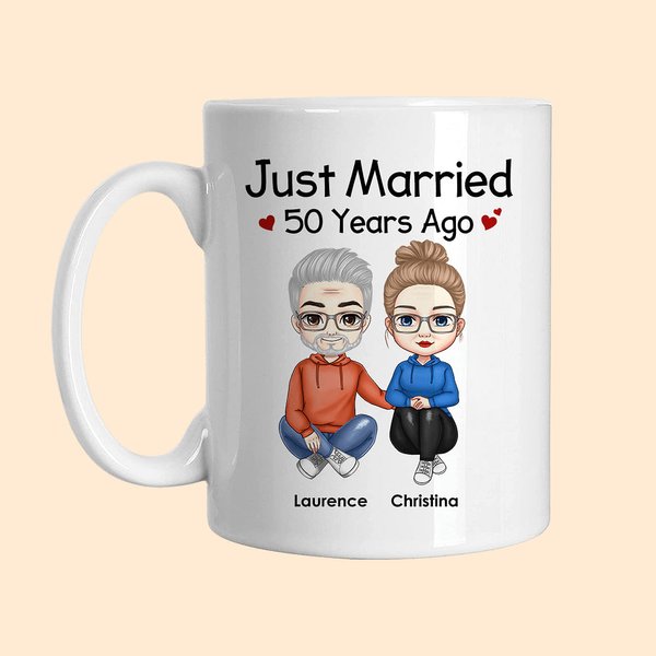 Henkilökohtainen juuri naimisissa monta vuotta sitten Valkoinen ja väri sisällä keraaminen muki Ystävänpäivä Syntymäpäivä pari lahja