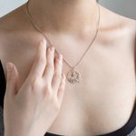 Collier Prénom Fête des Mères Personnalisé avec Fleur et Pierre de Naissance Bijoux en Argent Sterling Cadeau Anniversaire Fête pour Femme