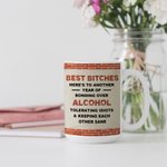 Gepersonaliseerde Best Bitches Op Nog Een Jaar Samenzijn Op Alcohol Witte Keramische Mok Verjaardag Afstudeercadeau voor Bestie Zus