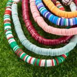 Personalisierte Sport Themed Baseball Basketball Fußball Heishi Armband Tonperlenarmband mit Namen Sport Party Team Geschenk für Sportliebhaber