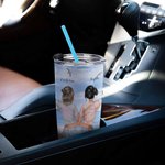 Henkilökohtainen Bestie Ystävyys sietää idiootit ja pitää toisiaan järjissään 20oz Tumbler Bestie lahja