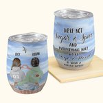 Gepersonaliseerde Beach Girl We Are Sage And Hood And Wish A Mufuka Would 12oz Herbruikbare Wijn Tumbler voor Wijn Koffie Cocktails Champagne