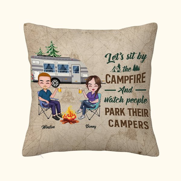Personalisierte Let's Sit By The Campfire And Watch People Park Their Campers Throw Pillow Cover Birthday Gift for Camping Couple Room Decoration