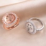 Bague personnalisée avec nom gravé en Zircons Bouquet de fleurs de naissance Bijoux pour femme Cadeau d'anniversaire pour maman grand-mère